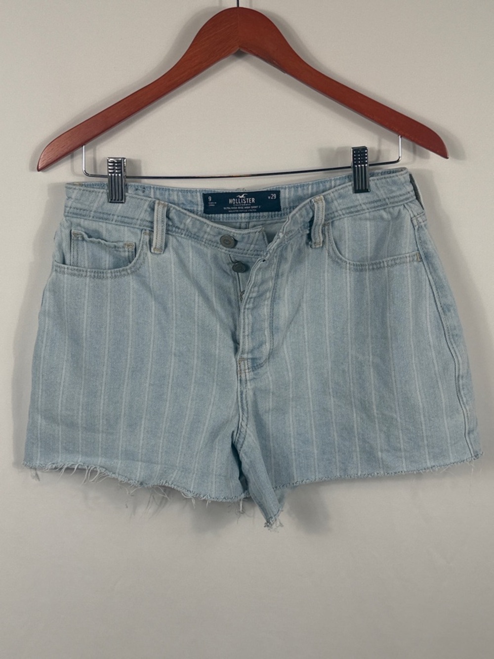 Hollister Button Fly Ultra High-Rise‎ Mom Short Pinstriped Denim. Womens Size 9